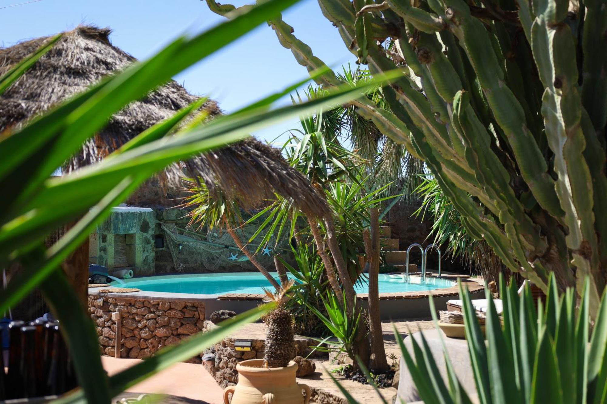 Cactus B&B Le Casette Di Marilena Pantelleria Exterior photo