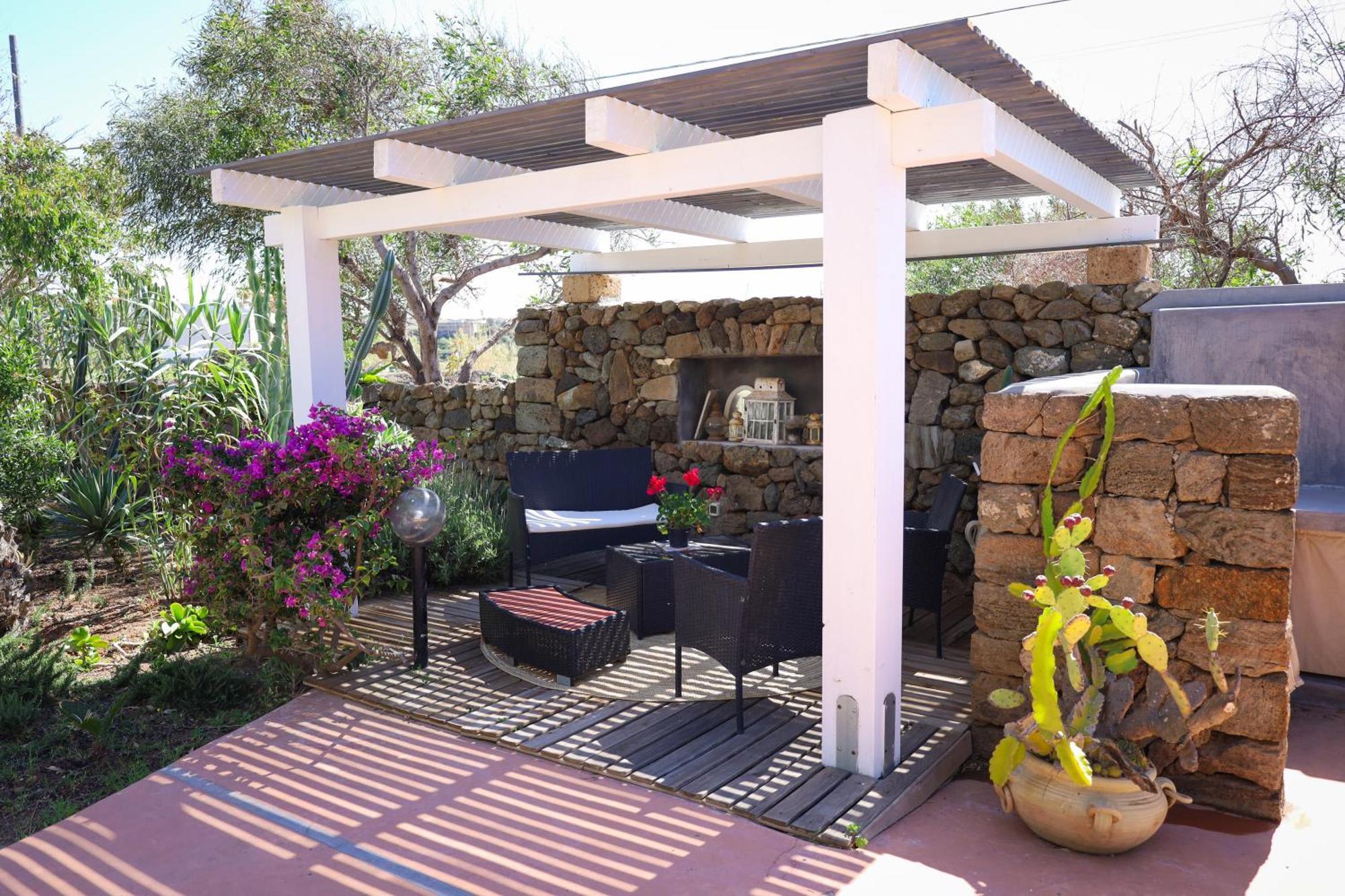 Cactus B&B Le Casette Di Marilena Pantelleria Exterior photo